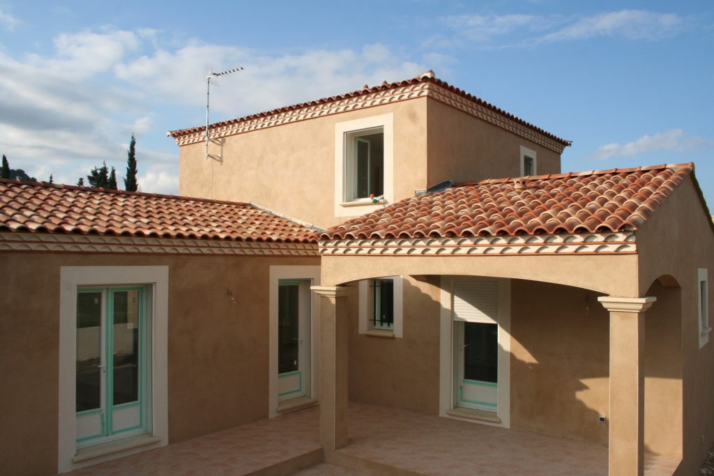 Maison de plain-pied de style provençal livrée dans le Gard